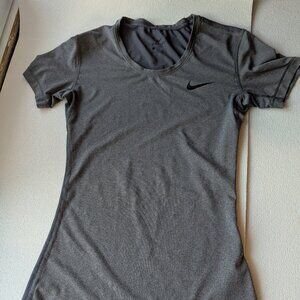 Nike pro t shirt woman